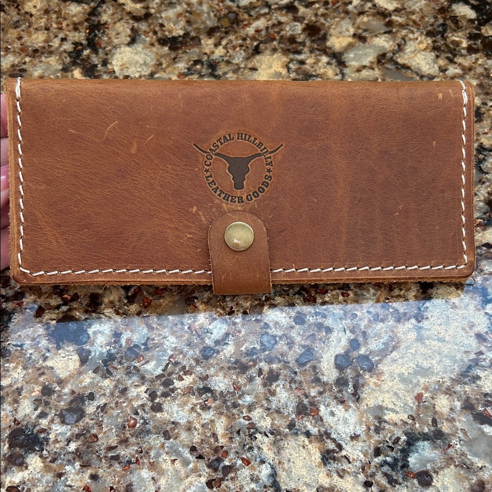 Coastal Hill Leather Goods Tan Card Holder - Picture 2 of 15